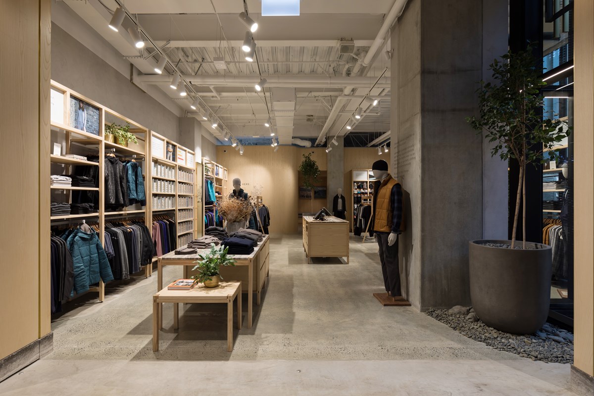 Icebreaker American Ash CC storefront