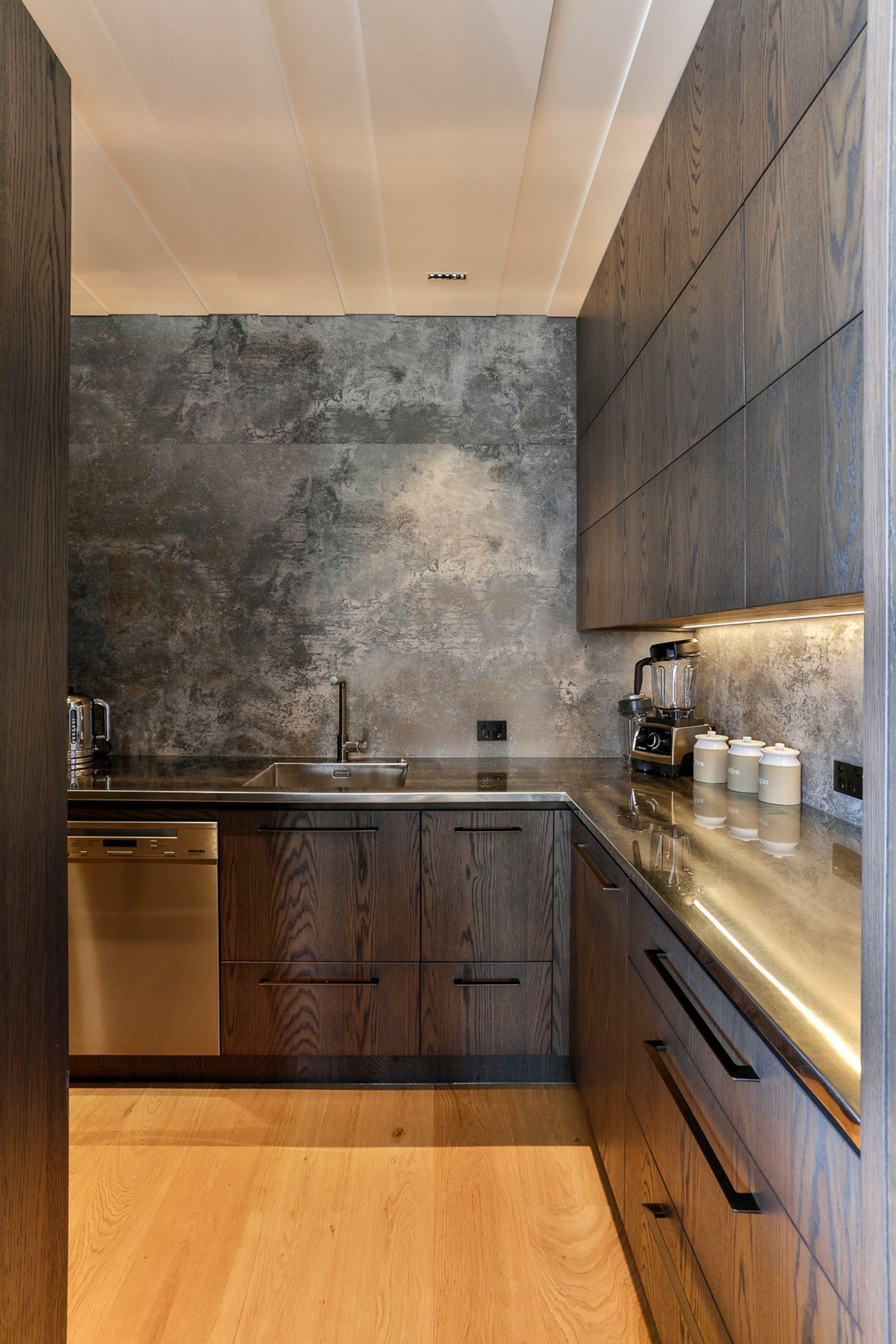 Prime Art Veneer. Michelle Gillbanks, Kitchens by Design (8).jpg