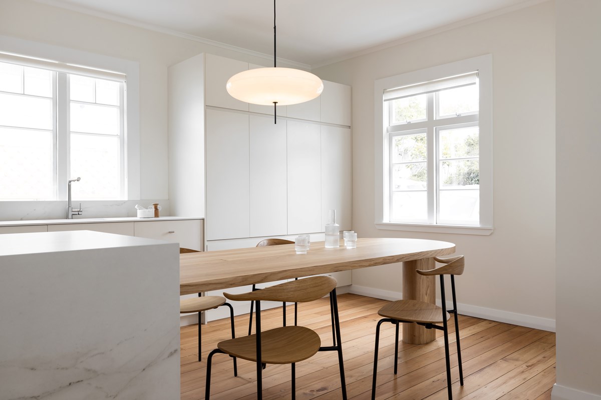 white kitchen design 